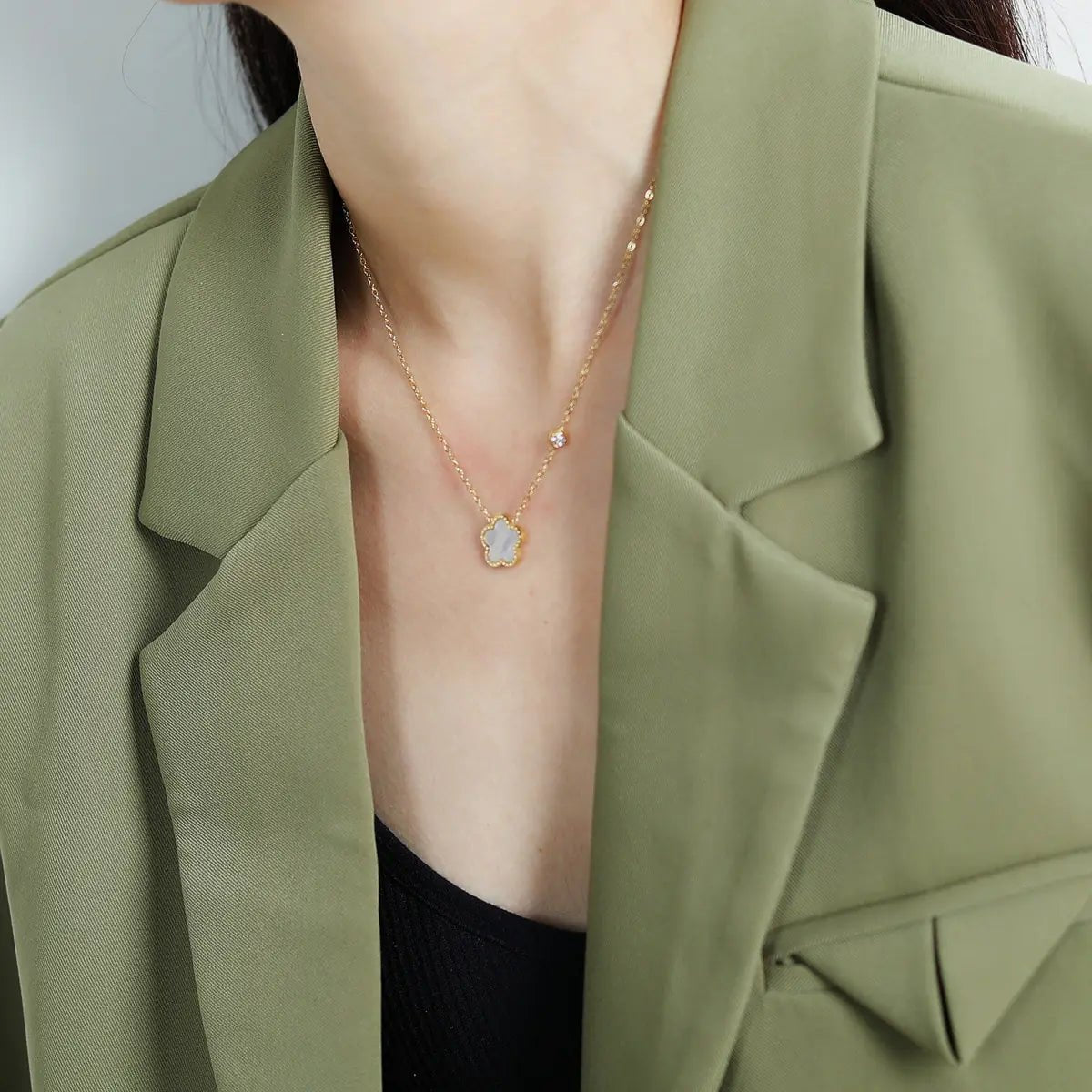 CARLIDANA Colorful Five Leaf Flower Pendant Necklace - Wow Store