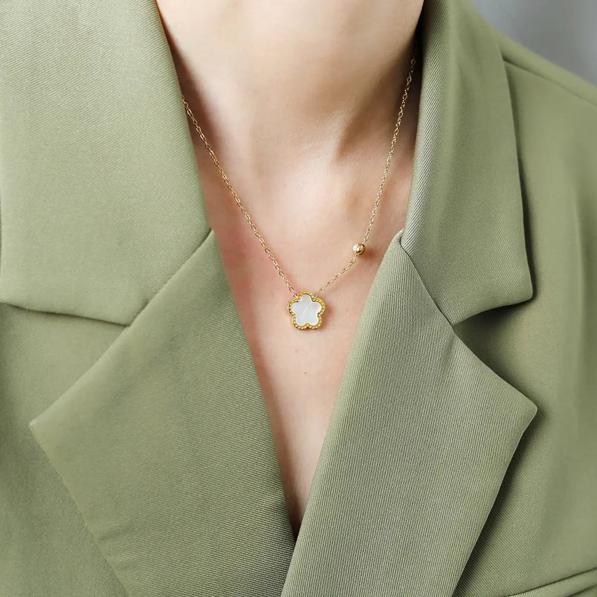 CARLIDANA Colorful Five Leaf Flower Pendant Necklace - Wow Store