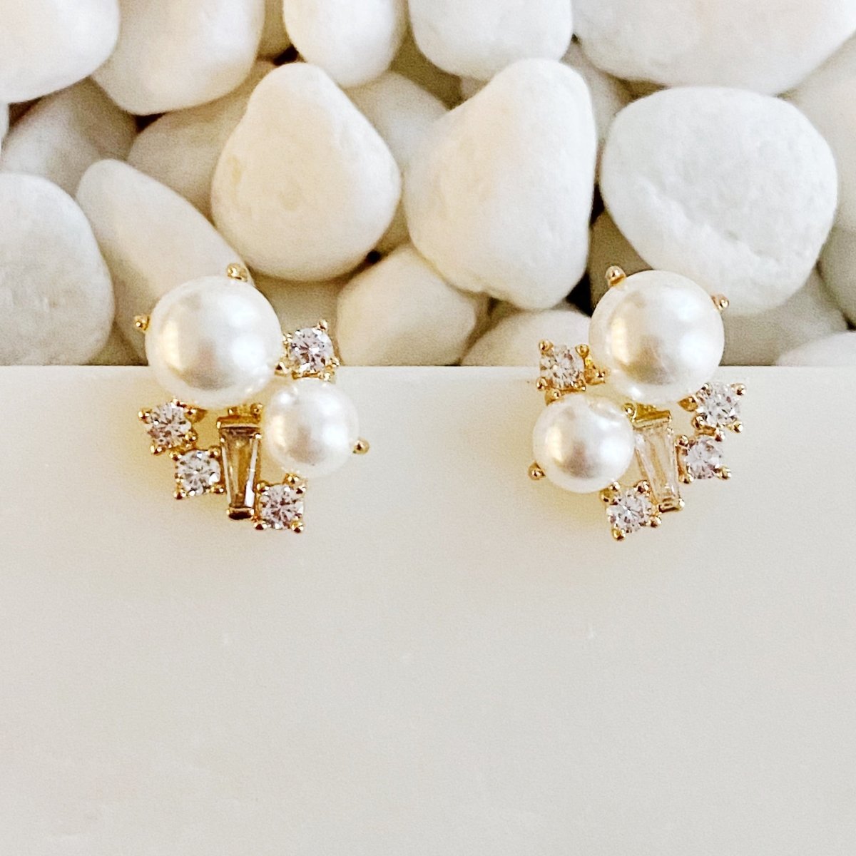 Estate Pearl And Shine Stud Earrings - Wow Store