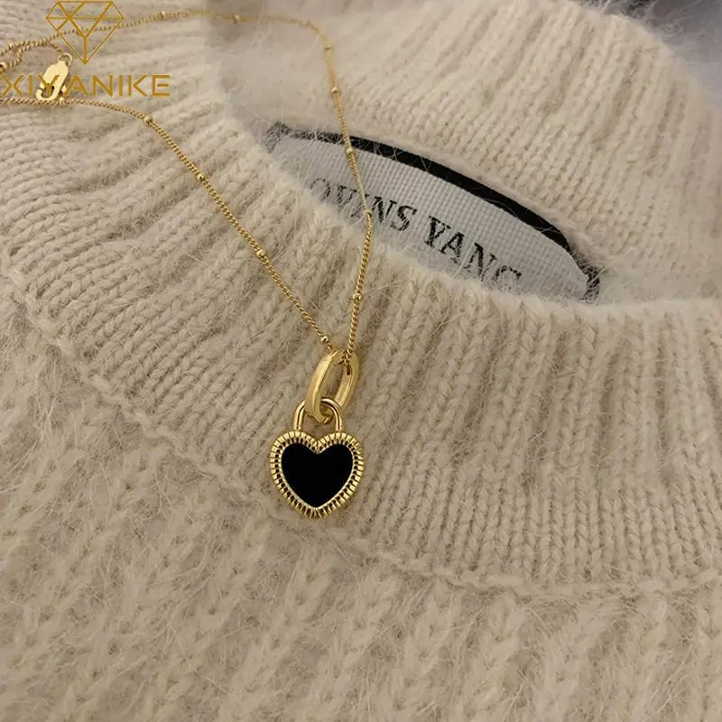 Vintage Double - Sided Heart Pendant Necklace - Wow Store