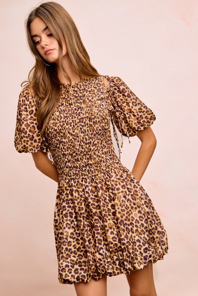 How to build a capsule wardrobe with gifts & occasions? - Wow Store