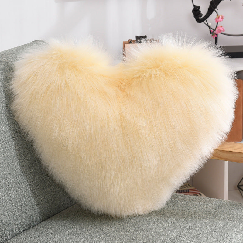 Heart-Shaped Shaggy Cushion, 40 × 50 cm