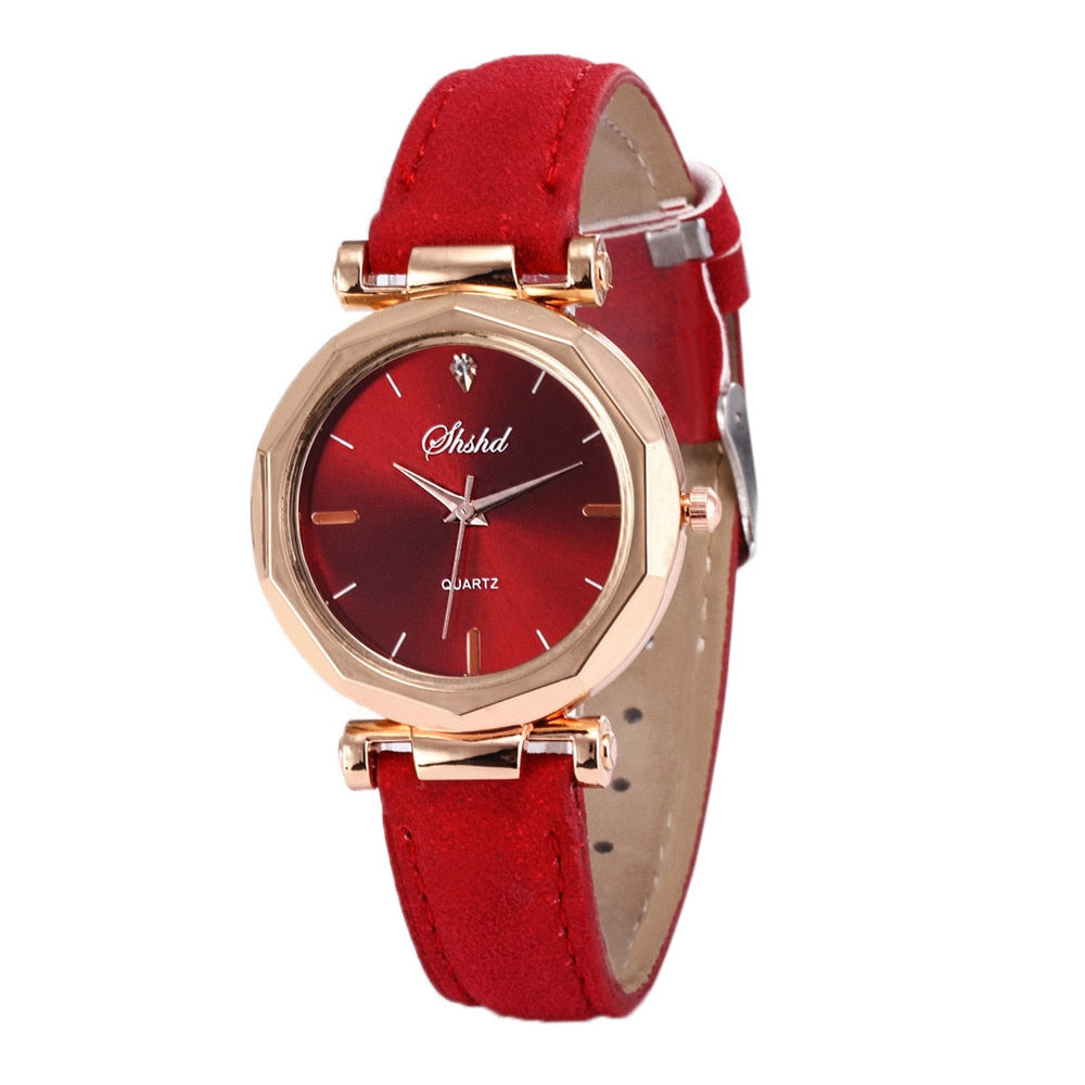 Sleek Leather Quartz Wristwatch