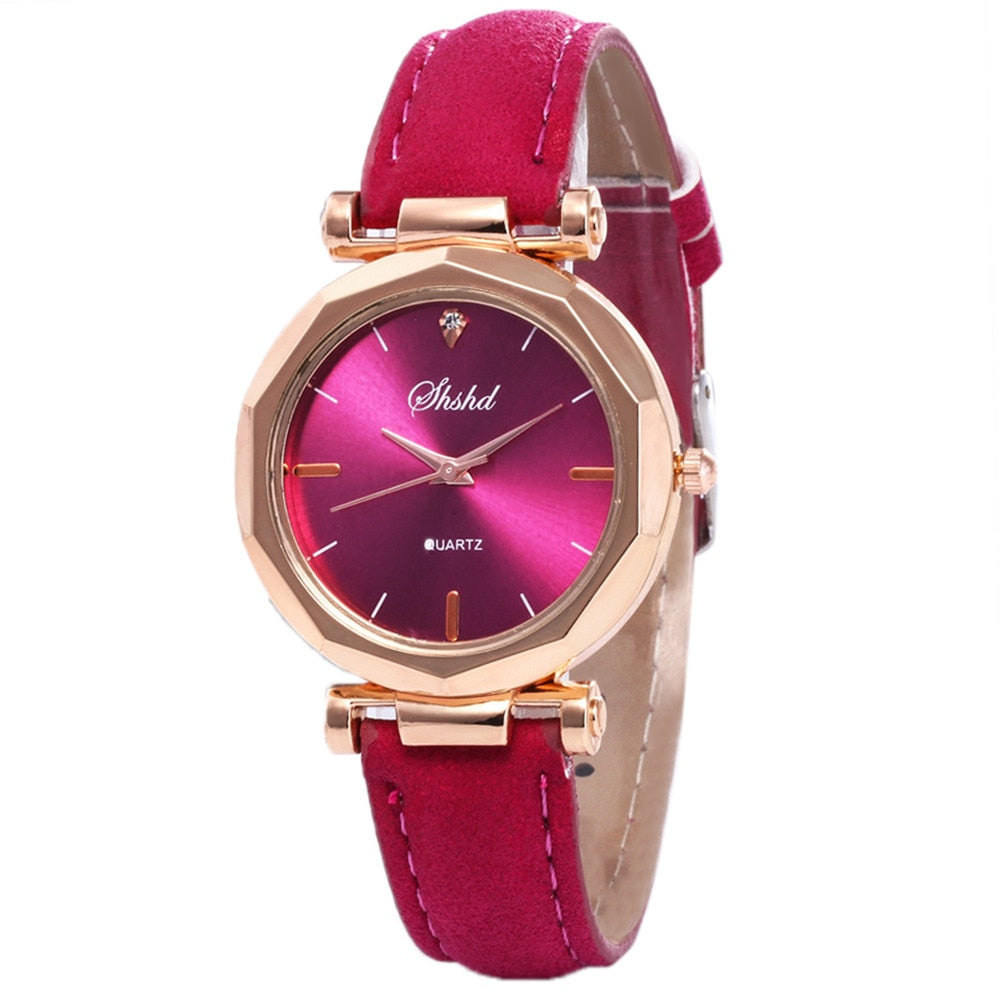 Sleek Leather Quartz Wristwatch