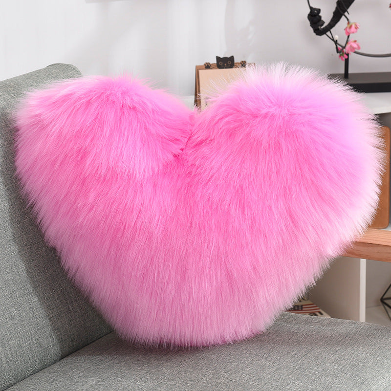 Heart-Shaped Shaggy Cushion, 40 × 50 cm