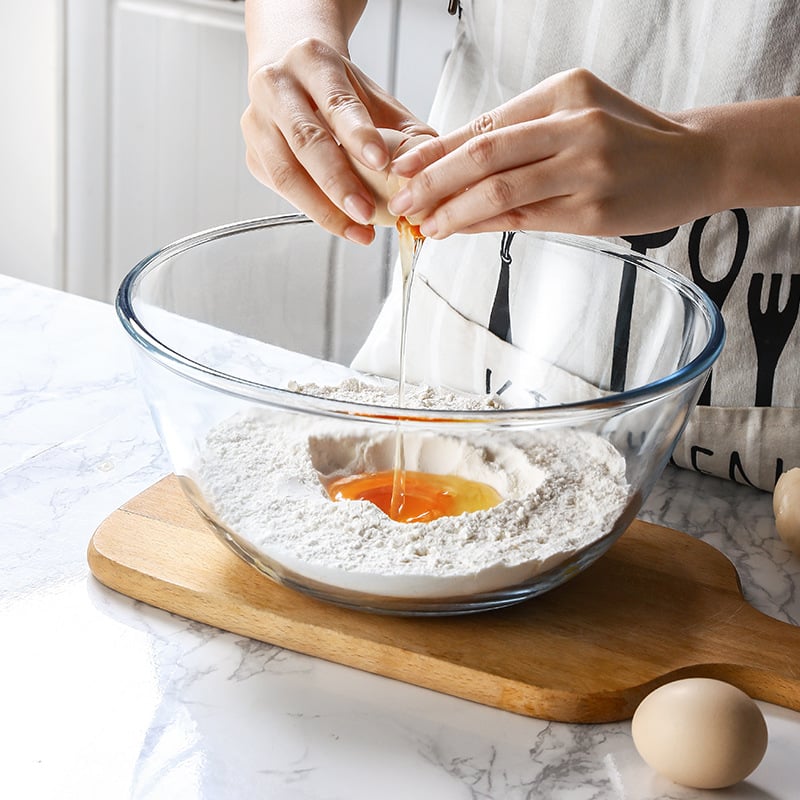 Japanese-Inspired Transparent Glass Salad Bowl