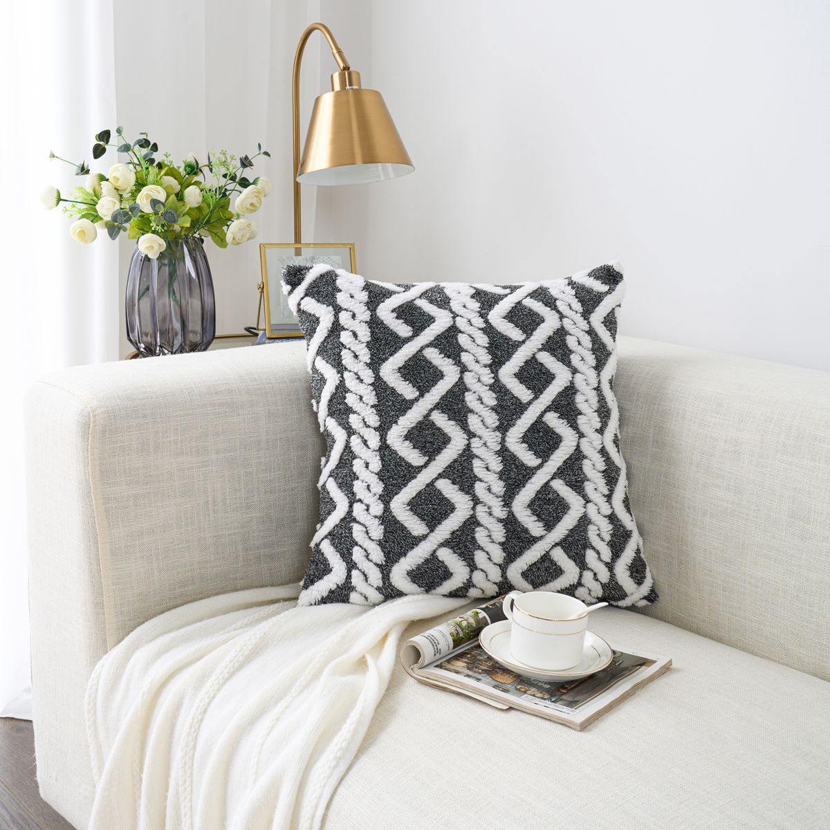 Shearing Groove Plush Cushion Cover
