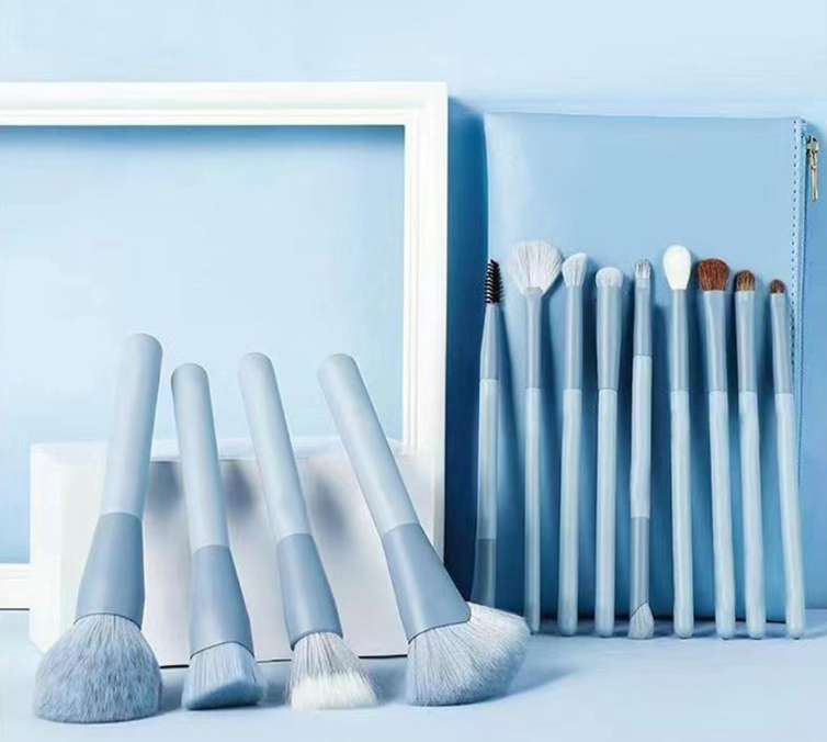 13-Piece Premium Synthetic Makeup Brush Set with Storage Bag