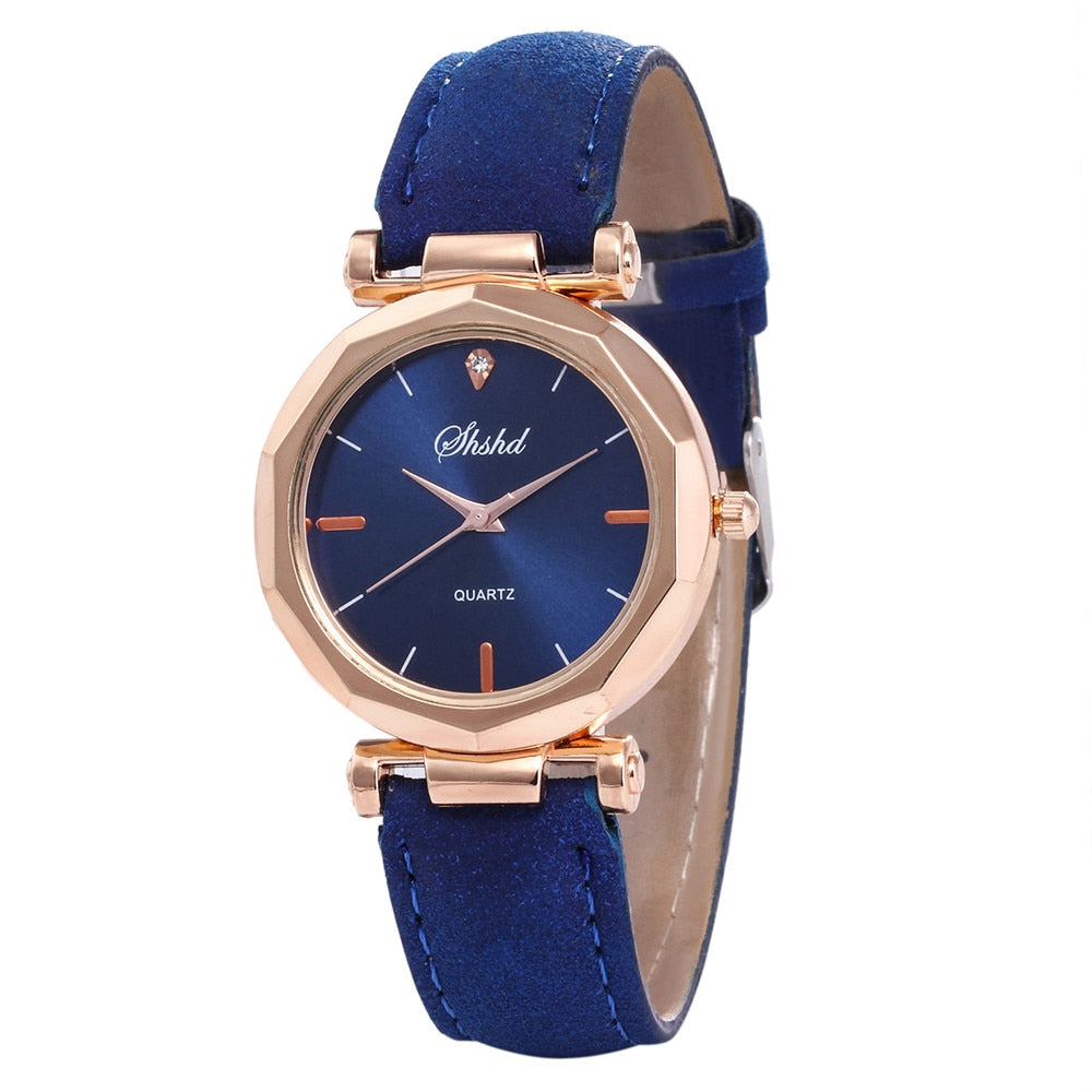 Sleek Leather Quartz Wristwatch