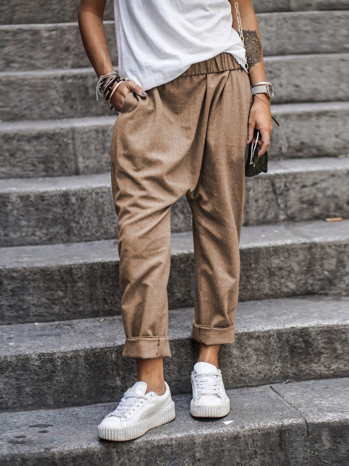 High-Waist Elastic Harem Trousers with Pockets in khaki