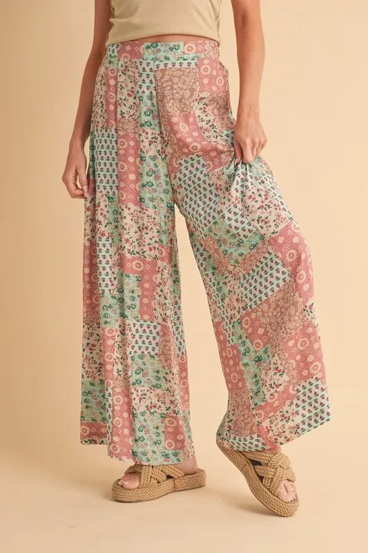 Aemi+Co Printed Wide Leg Pants - WowStore.live