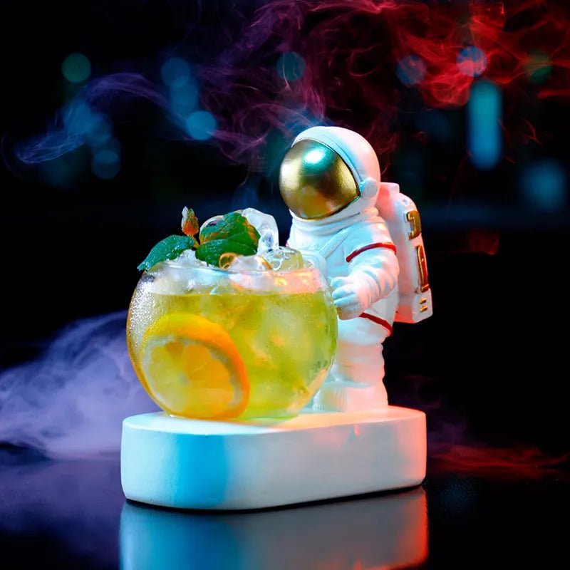 Premium crystal astronaut cocktail glass showing material quality and craftsmanship - Wow Store