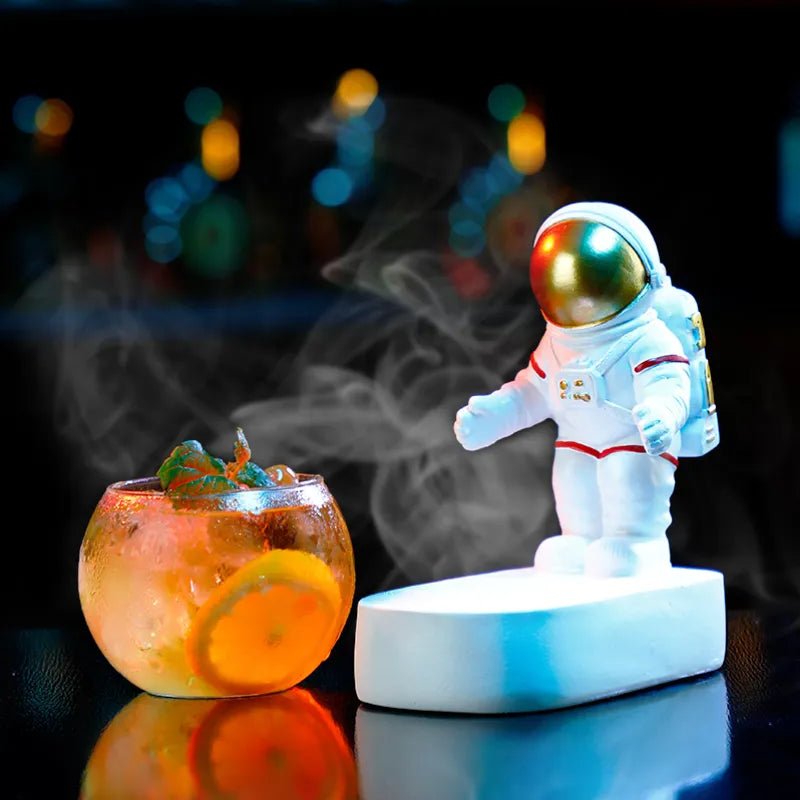 Astronaut themed cocktail glass with LED lights in dark setting - unique bar accessory - Wow Store
