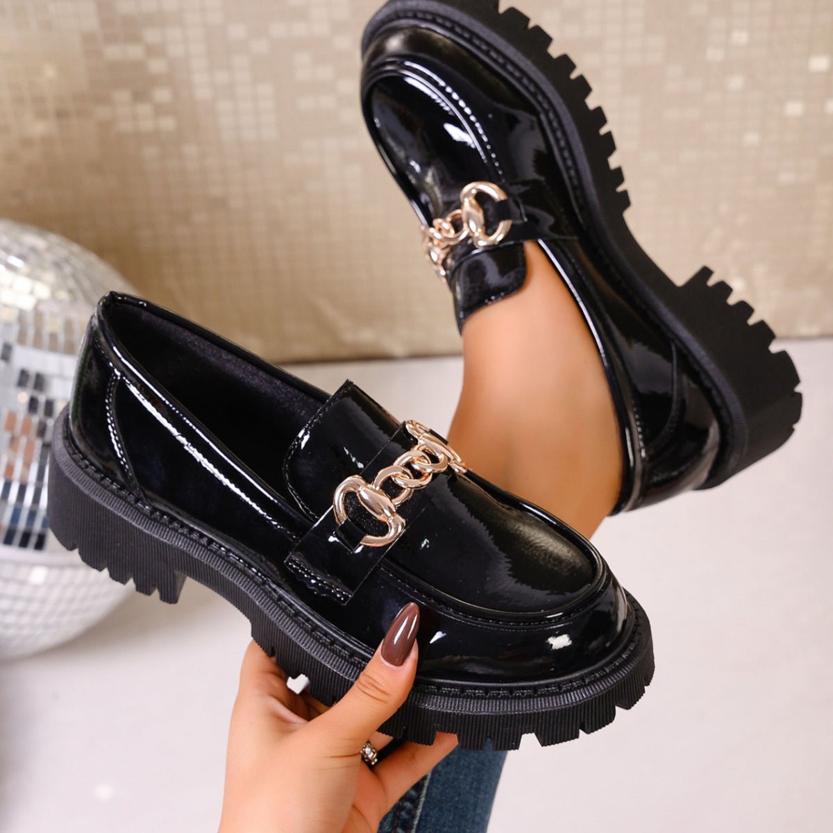 Chain Decor Round Toe Loafers - Wow Store