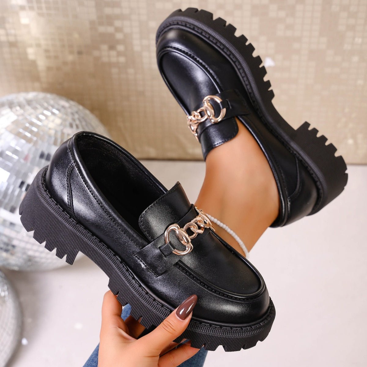 Chain Decor Round Toe Loafers - Wow Store