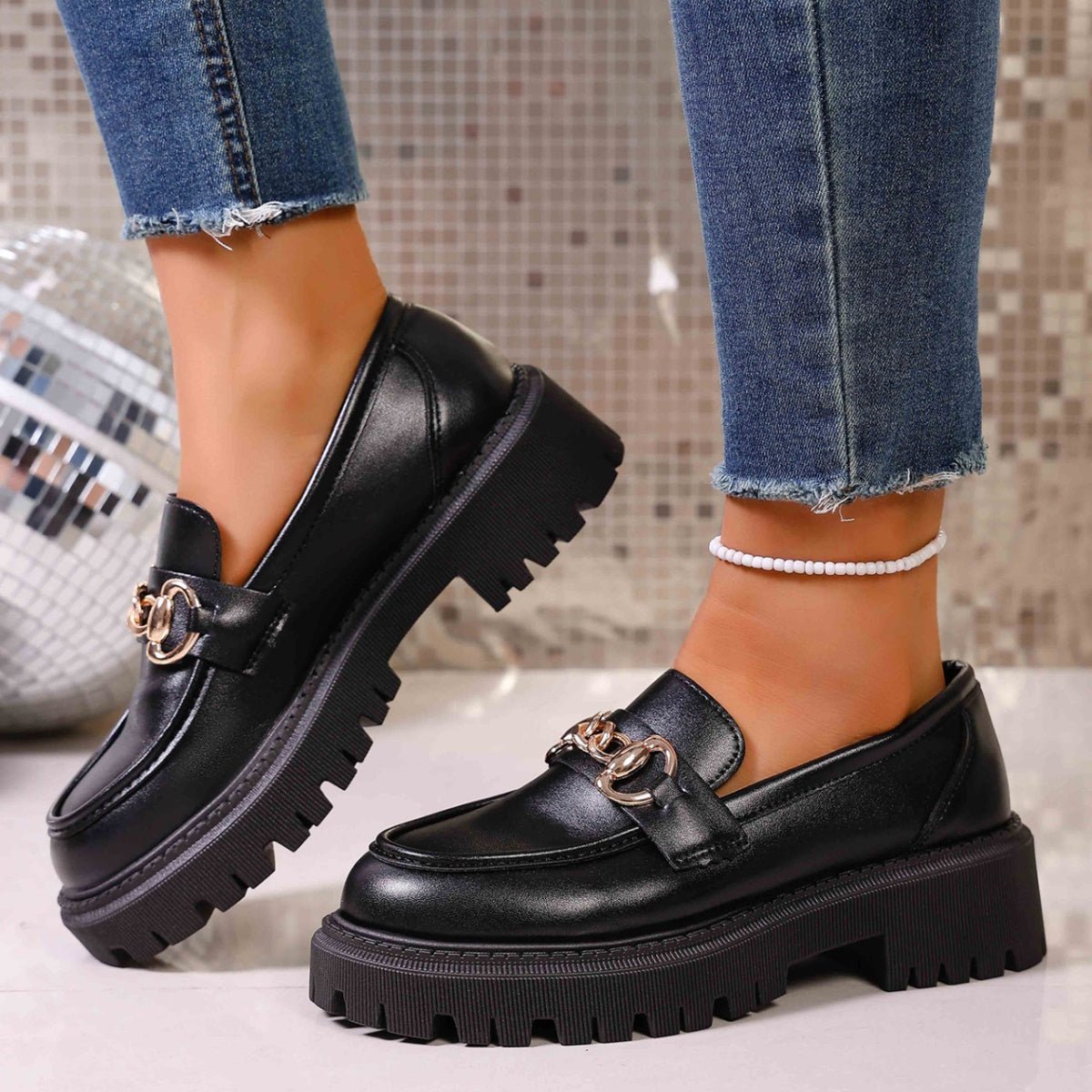 Chain Decor Round Toe Loafers - Wow Store