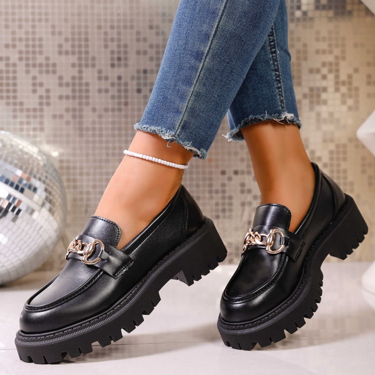 Chain Decor Round Toe Loafers - Wow Store
