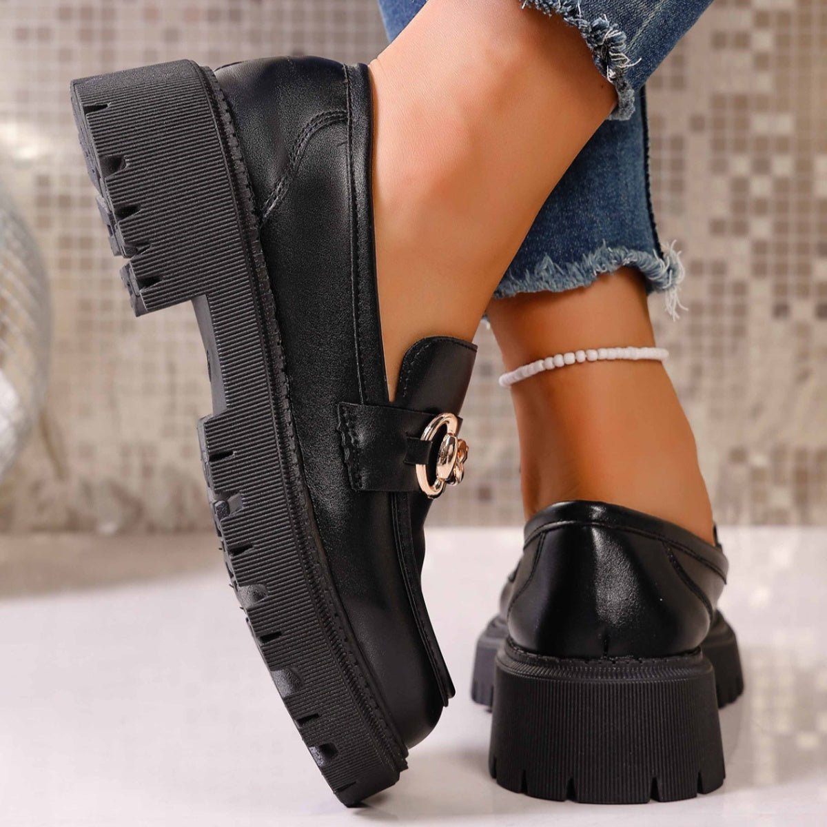 Chain Decor Round Toe Loafers - Wow Store