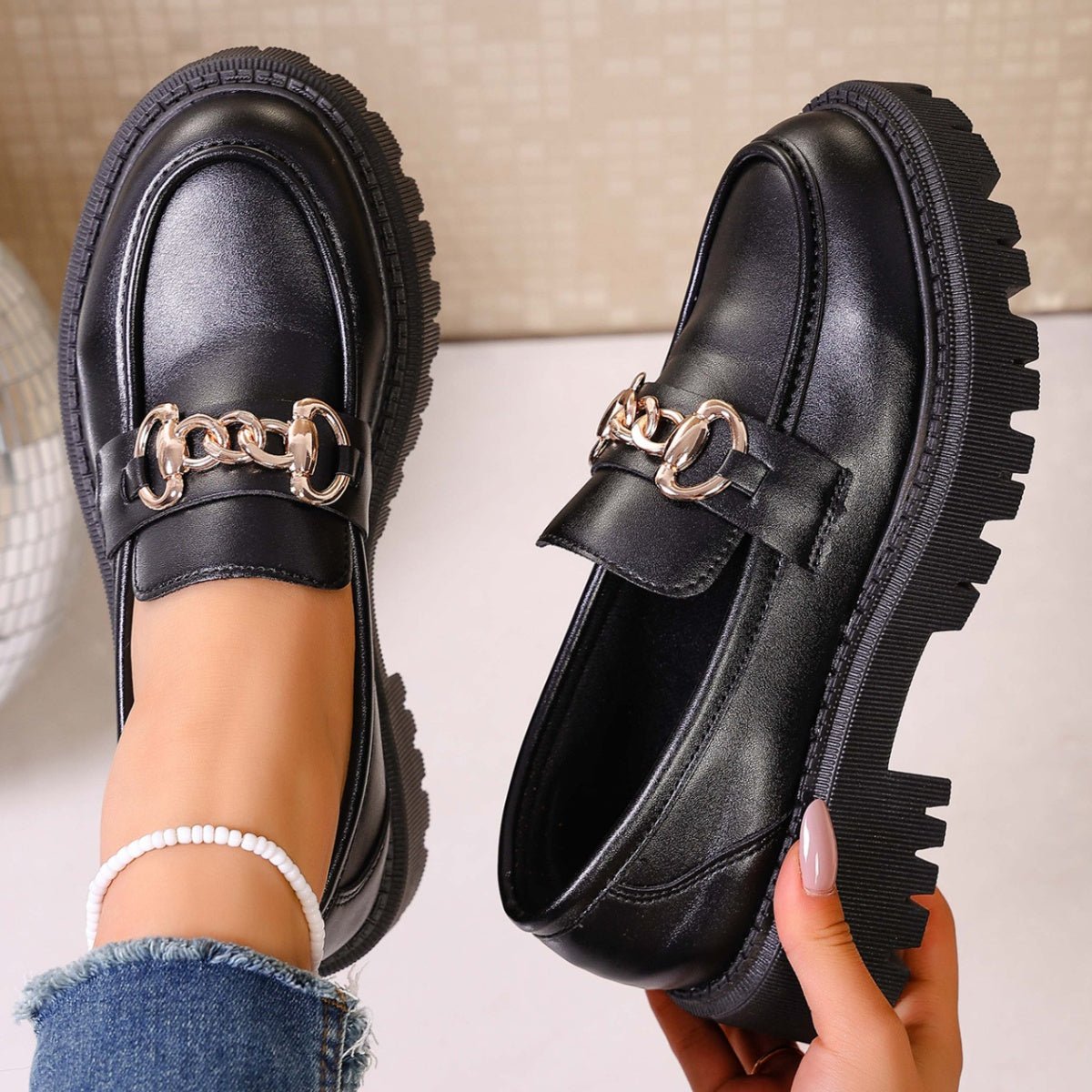Chain Decor Round Toe Loafers - Wow Store