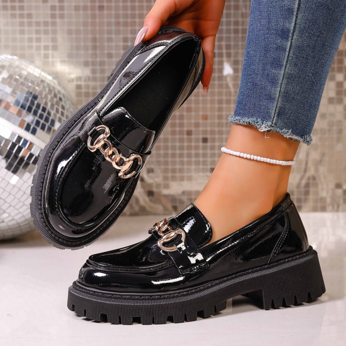 Chain Decor Round Toe Loafers - Wow Store