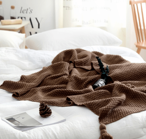 Chunky Knit Throw with Pompoms, 130 x 170 cm in brown