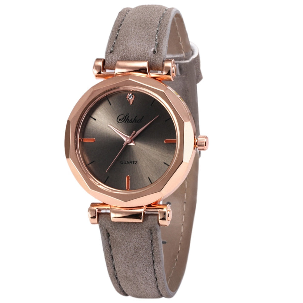 Sleek Leather Quartz Wristwatch
