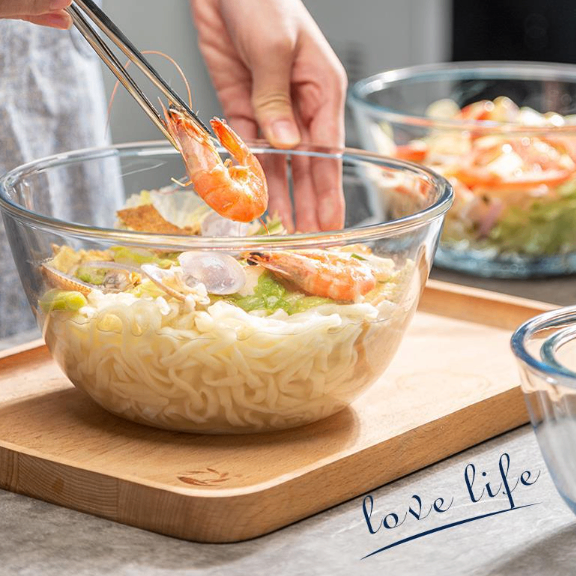 Japanese-Inspired Transparent Glass Salad Bowl