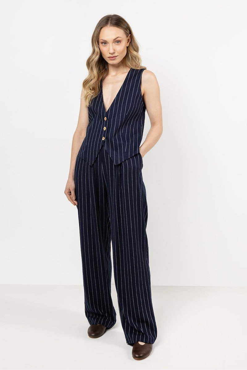 Elegant Women's Trousers in Navy – Slim-fit, wrinkle-resistant fabric | Awama at WowStore.live