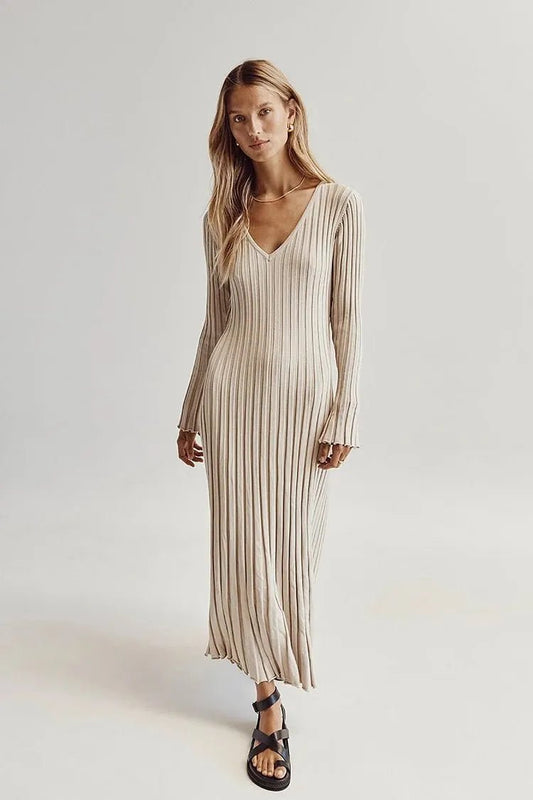 Women's Custom Knitted Dress Fit View - Demonstrating Elegant Silhouette - Wow Store