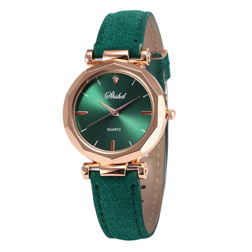 Sleek Leather Quartz Wristwatch