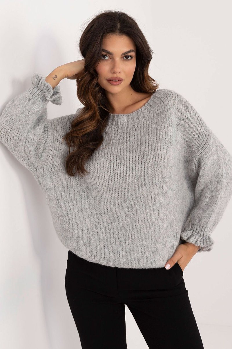 Elegant Italy Moda knit jumper in soft grey, featuring a modern crew neck and textured ribbed cuffs | Women's sweater