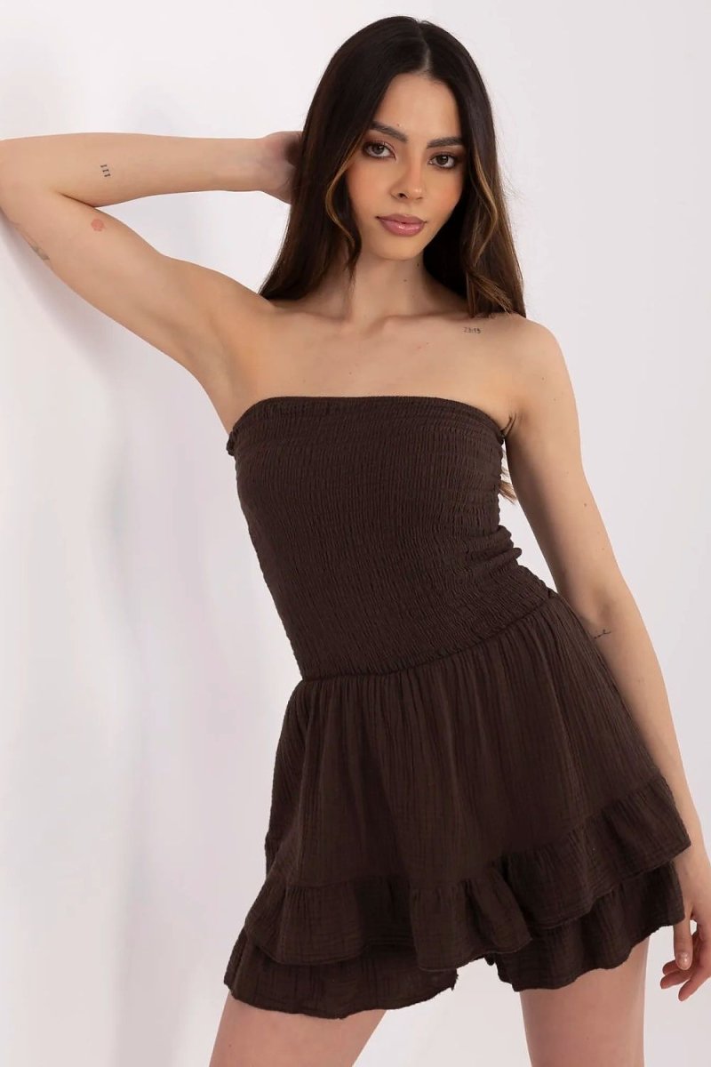 Tailored suit in navy blue with slim fit and modern cut, Italy Moda contemporary Italian style for men and women