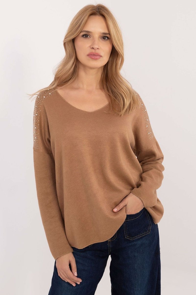 Women's knitted jumper in soft grey with ribbed cuffs and neckline. Elegant casual sweater from Italy Moda.