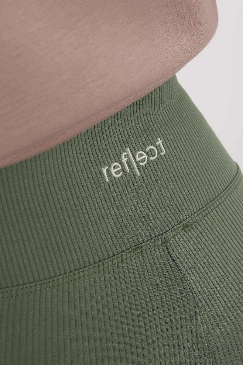 Long leggings model 221806 Relevance - WowStore.live