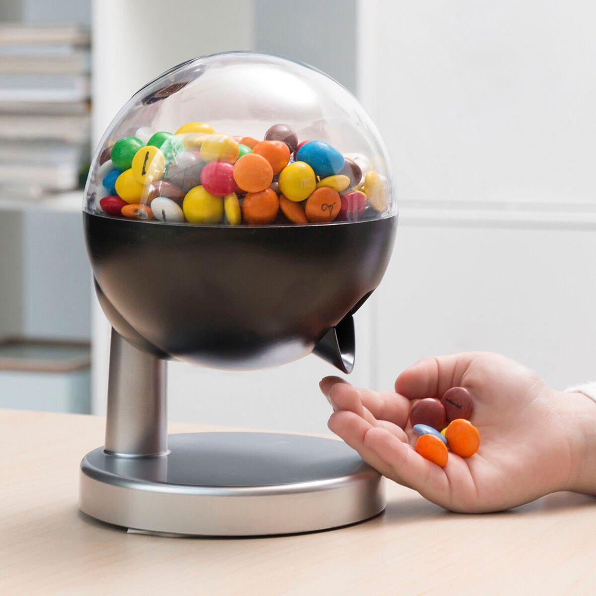 Mini Automatic Snack Dispenser InnovaGoods - Wow Store