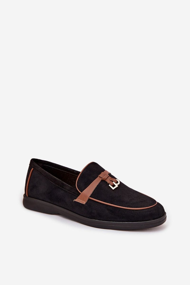 Comfortable Indoor and Outdoor Moccasin Design