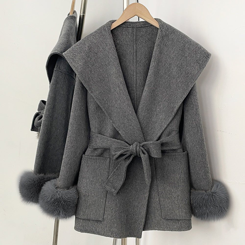 Short Wrap Coat with Wide Collar and Fluffy Cuffs in grey