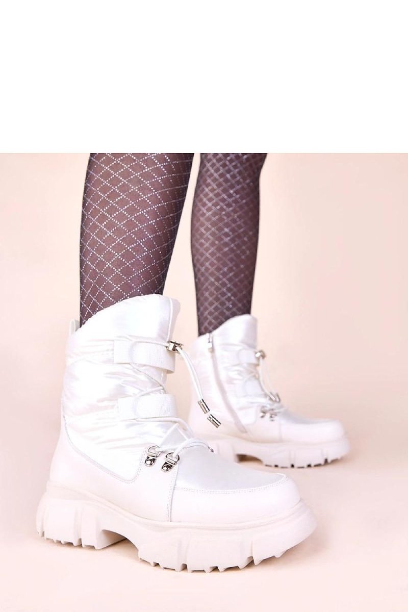 Close-up of Solea Snow Boots synthetic material texture