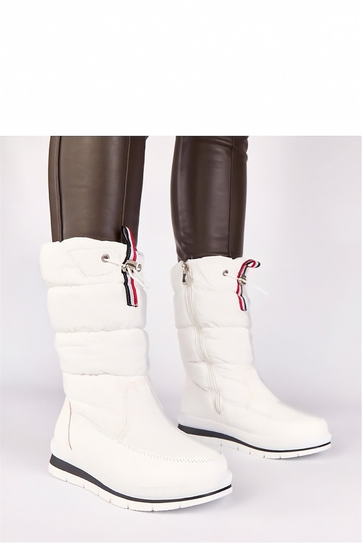 Women's Snow Boots - Insulated Winter Footwear in white