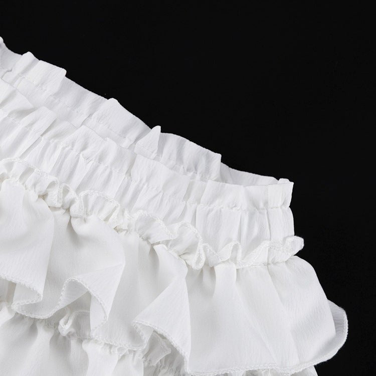 Elastic waistband of the skirt, side view
