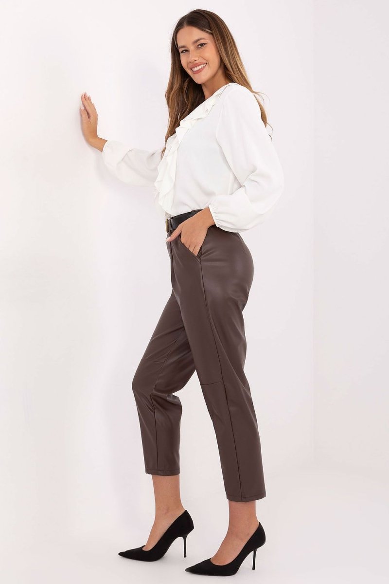 Women trousers model 219072 Rue Paris - WowStore.live