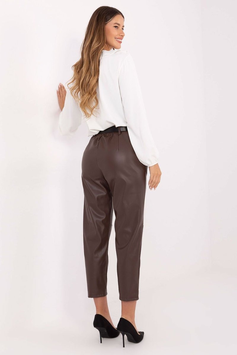 Women trousers model 219072 Rue Paris - WowStore.live
