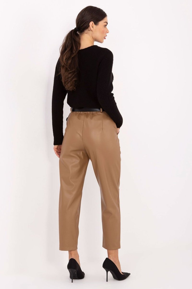 Women trousers model 219072 Rue Paris - WowStore.live
