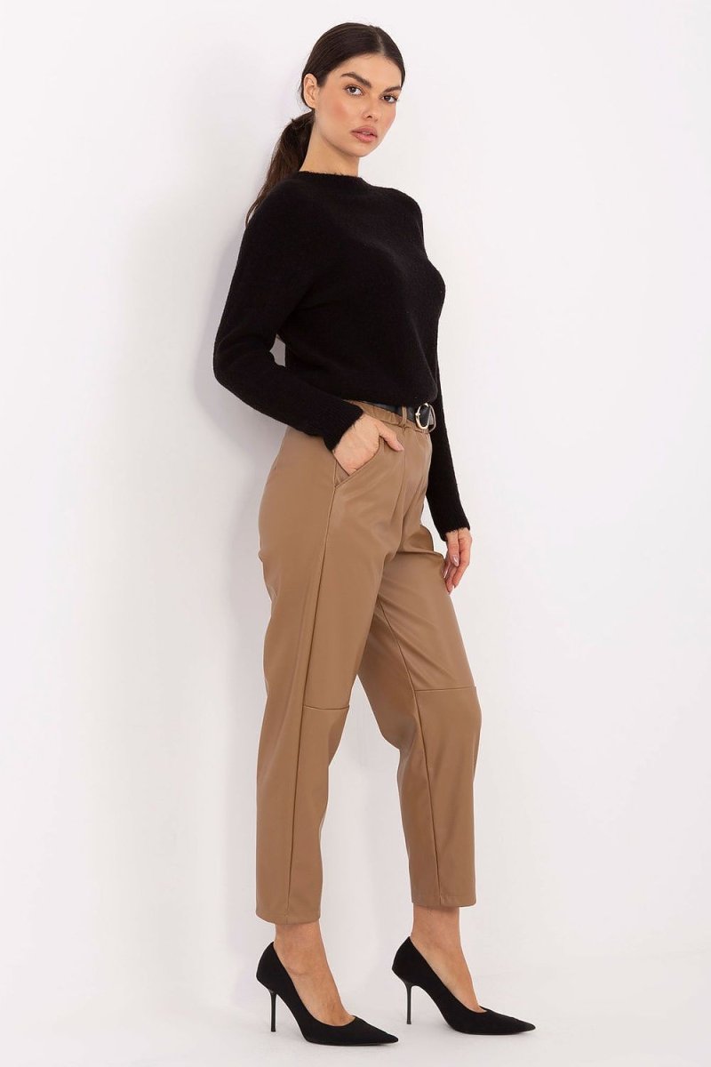 Women trousers model 219072 Rue Paris - WowStore.live