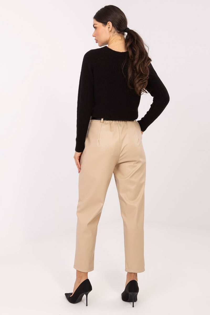 Women trousers model 219072 Rue Paris - WowStore.live